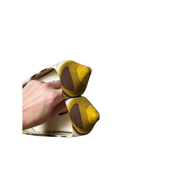 Miu Miu Women's Printed Fabric Pointed Heels EU 36.5 US 6.5 Yellow Brown - Picture 10 of 10